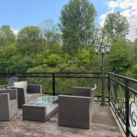 Apartment Privee Sur Loing Moret-sur-Loing